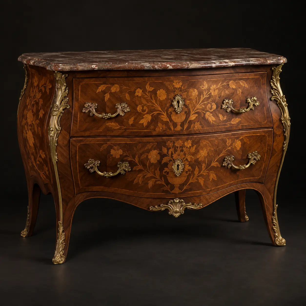 Commode française ancienne à marqueterie